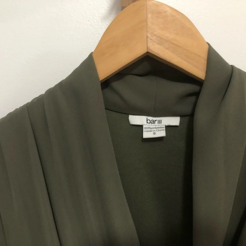 Bar lll v-neck soft chiffon dress army olive green sz Small - Picture 3 of 3